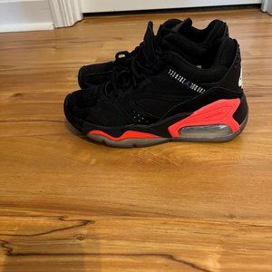 NIKE AIR JORDAN POINT LANE BLACK/INFRARED GS Youth Size 4.5
